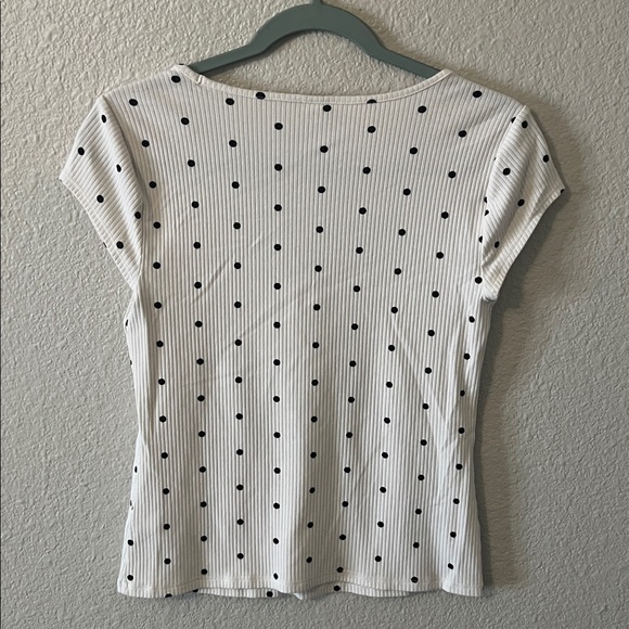 Old Navy White and Black Polka Dot Ribbed Tee Medium, Like New 🏷️Condition! - Picture 6 of 6